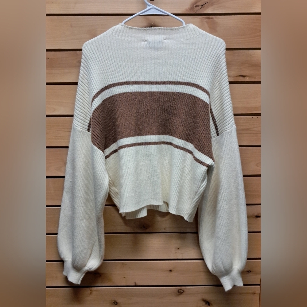 Gilli Cream and Brown Crew Neck Sweater Size L